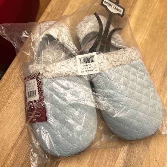 MUK LUKS ⭐️  Polar slippers - Picture 2 of 4